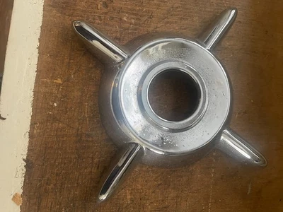 Mercury Montclair Monterey 1955 a 1956 cubierta de rueda giratoria estado usado Foto 1 de 4