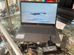 HP CHROMEBOOK PLUS 15 15A-NB0009TU , 128GB SSD 8 GB RAM / I3 - Picture 1 of 17