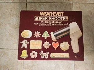 VINTAGE WEAR EVER SUPER SHOOTER ELECTRIC COOKIE PRESS DECORATING GUN 70123 - Picture 1 of 6