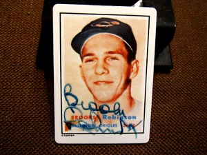 BROOKS ROBINSON ORIOLES HOF SIGNED AUTO 1990 PORCELAIN L/E TOPPS 328 CARD JSA - Picture 1 of 3