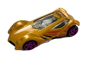 Hot Wheels Gold Sinistra 1:64 Diecast Auto Mattel 2002; METALLIC gold lila Felgen - Bild 1 von 4