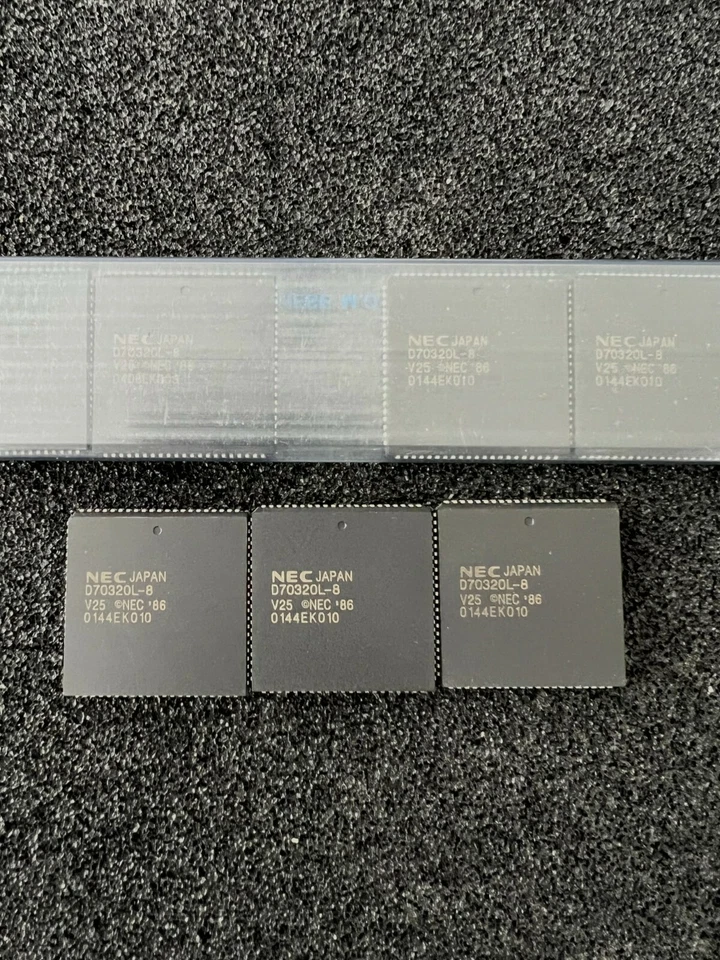 D70320L-8 - Image 1 of 1