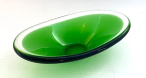 Cuenco de vidrio artístico Sommerso de Murano con estuche verde esmeralda a transparente vintage de mediados de siglo - Imagen 1 de 6