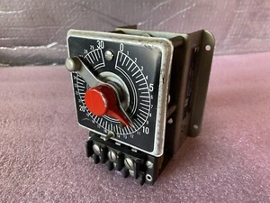 INDUSTRIAL TIMER MODEL TDBA 30 MIN 120 VOLTS 60 HERTZ SWITCH RATING - Picture 1 of 6