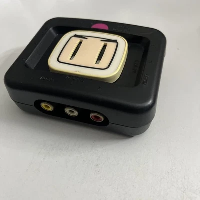 Official Genuine Bomberman 1:3 Audio Video AV Selector Composite RCA HC-738 1997 - Image 1 of 4