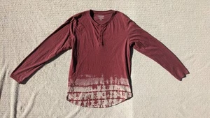 Carbon Men's Longer Length Curved Hem Nature Long Sleeve T Shirt Red Henley- M - Picture 1 of 7