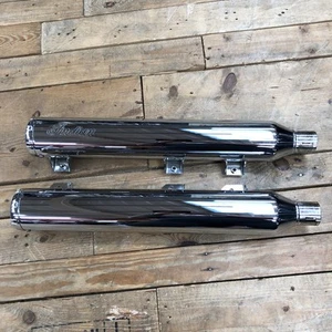 Silenziatori di scarico slip-on originali Indian Scout Stage 1 con punte scanalate (cromo) - Foto 1 di 9