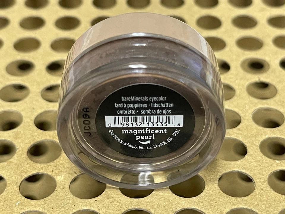 NEW Bareminerals Bare Escentuals MAGNIFICENT PEARL EYECOLOR   .02oz/ .57g - Image 1 of 1