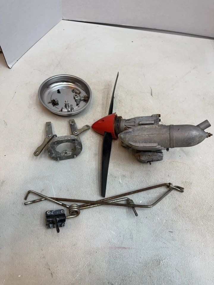 motor avión evolution rc sin probar más otras piezas Foto 1 de 4