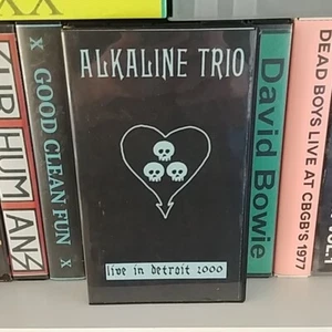 Alkaline Trio VHS Live Detroit 2000 Punk Rock Emo Concert - Picture 1 of 3