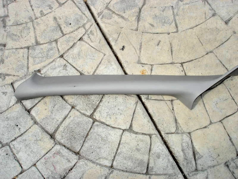 Driver Windshield Pillar Ford Windstar LX 99 00 01 02 - Image 1 of 1