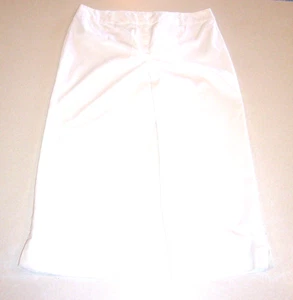 Women's Nine & Company by Nine West White Mid Rise Stretch Capris 14 - Picture 1 of 2