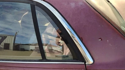 Buick Lesabre 1992-1999 conductor ventilación trasera izquierda ventana puerta trasera vidrio con marco Foto 1 de 2