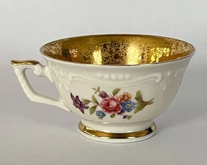 Vintage Bavaria Germany Teacup, Flowers, Patterned Gold Gilt - Picture 1 of 6