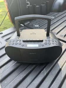 Sony CFD-S70 Boombox Cassette CD MP3 AM FM Radio Tested Working Black - Picture 1 of 9