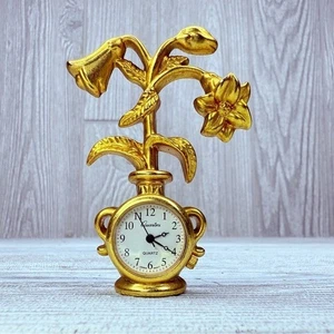 Vintage quartex gold Miniature Brass Quartz Clock miniature flower dolhouse - Picture 1 of 9