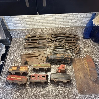 Marx Prewar O Gauge- NY Central Train, 5 Cars, Track Terminal Extras Lot - Image 1 of 4