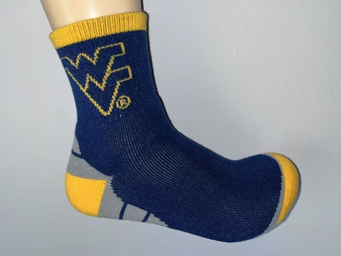 WEST VIRGINIA MOUNTAINEERS NCAA COLLEGE MENS BLUE LOGO 1/4 LENGTH SOCKS LARGE Q Cover