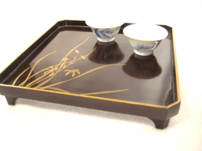 ANTIQUE JAPANESE (c.1850)  WOOD & LACQUER OBON OZEN TRAY MAKIE GOLD FLOWERS - Image 1 of 4