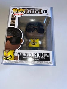 Funko Pop Notorious B.I.G. CON FIGURA DE VINILO JERSEY + PROTECTOR POP GRATIS #78 - Imagen 1 de 5