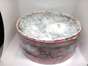 Jarrones en miniatura en caja por Isabelle De Borchgrave para Marshall Fields Flowers  - Imagen 1 de 4