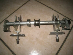 GSX 600 F Aj Connettore Asse Tendicatena Posteriore Presa Ruota Axle - Imagen 1 de 1