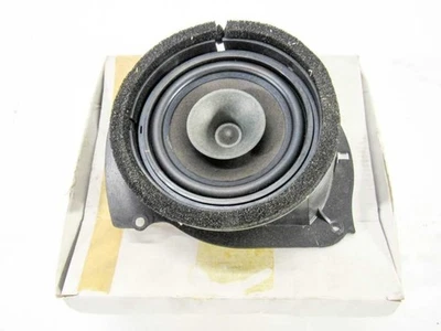 Altavoz puerta pasajero trasero derecho mercedes w202 c280 98-00 no bose 2028208402 Foto 1 de 4