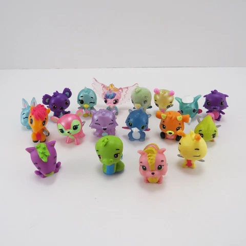 Hatchimals Colleggtibles Figures Lot of 18 Pieces, Mixed Seasons Cover