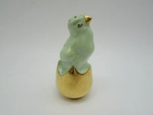 ancienne salière porcelaine poussin dans sa coquille chick porcelain salt shaker - Bild 1 von 6