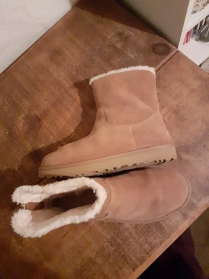 BNWOB Ladies Genuine! UGG Chestnut Suede Sheepskin Lined Back-Zip Mini Boots UK7 - Image 1 of 4