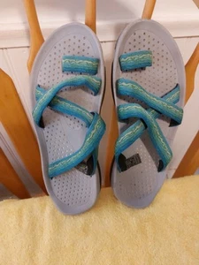 Teva Hurricane Ladies Size 9 - Picture 1 of 2