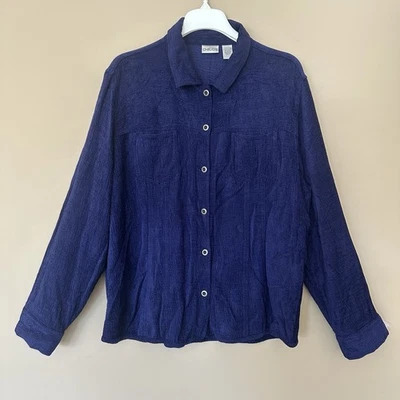 Camisa feminina Chicos roxa de veludo de seda com nervuras XL Shacket minimalista - Imagem 1 de 4