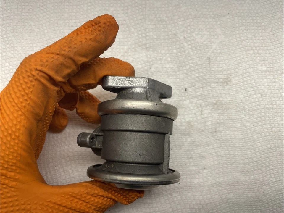 Válvula de control de bomba de aire original OEM para Audi S4 2000 2001 2002 078131101M Foto 1 de 4