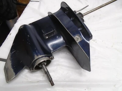 1994 EVINRUDE E15RLERE 15HP LONG LOWER UNIT GEARCASE 435712 OUTBOARD MOTOR - Image 1 of 4