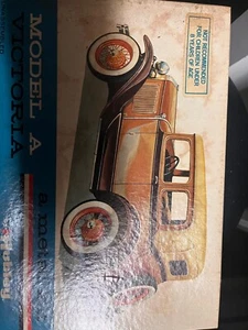 Vintage Hubley Model A Victoria Classic Metal Car Kit - Picture 1 of 2