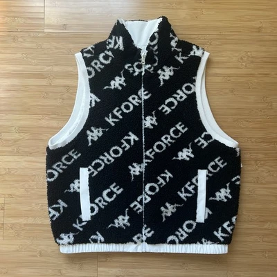 Chaleco cortavientos Kappa KForce polar reversible con logotipo deletreado para hombre mediano Foto 1 de 4