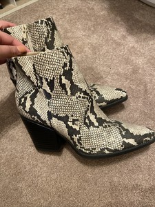 naturalizer animal print shoes