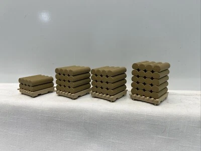 Lionel LTI O-Gauge Accessory Modular Freight Pallets With Logs SET OF 4 - Image 1 of 4