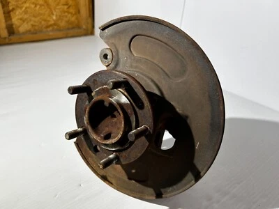 Buje trasero Mitsubishi Starion Chrysler Conquest 1983-1987 OEM 4 pernos controladores Foto 1 de 4