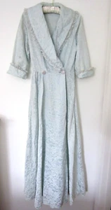 VINTAGE CAMPUS GIRL HOSTESS ROBE HOSTESS DRESSING GOWN  ~ Size  SM? - Picture 1 of 12
