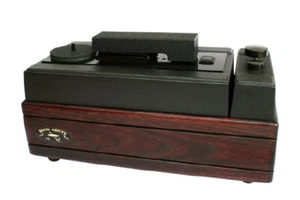 NITTY GRITTY MINI-PRO 2 SCHALLPLATTENREINIGUNGSMASCHINE MIT DUNKLER KIRSCHEOBERFLÄCHE NEU - Bild 1 von 1