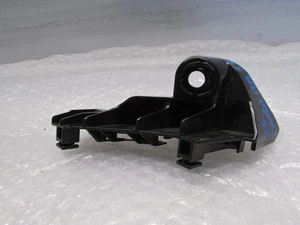 2019-2025 TOYOTA COROLLA HATCHBACK LEFT PASS REAR TAILLIGHT MOUNT BRACKET OEM - Picture 1 of 9