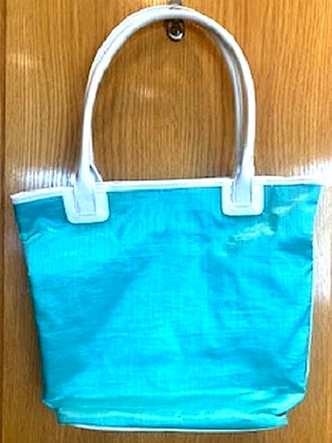 NUEVO Bolso de Mano Borghese Verde Azulado Rectangular con Presión Completamente Forrado H13" x W15" Foto 1 de 4