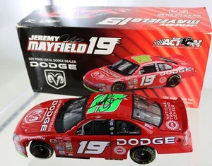 Jeremy Mayfield #19 Dodge / Mountain Dew 2002 Inbtrepid R/T. Autographed - Picture 1 of 1