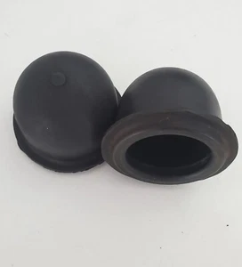 2 rubber cover caps - Geo Metro 92 93 94 Left & Right rear  Struts Shocks Pair - Picture 1 of 3