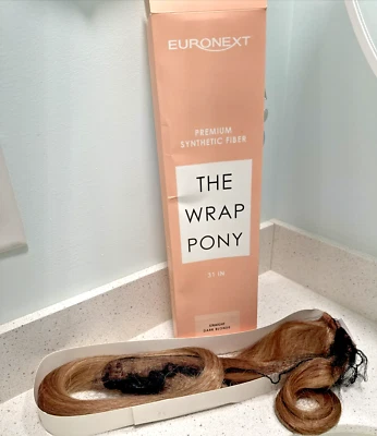 NUEVO Extensiones de cabello Euronext The Pony Wrap cola recta rubio oscuro 31" de largo Foto 1 de 4