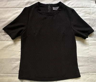 Униформа сотрудника Chanel черная с коротким рукавом текстурированный топ размер очень маленький - Изображение 1 из 4