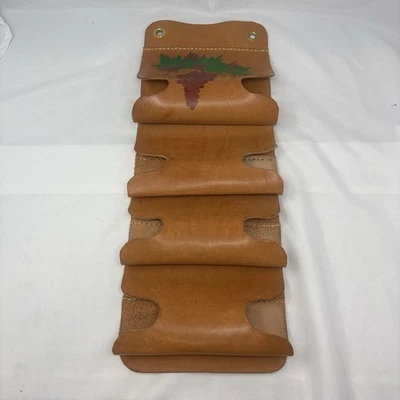 Estante colgante de cuatro botellas de vino hecho a mano cuero marrón Willamette Valley Foto 1 de 4