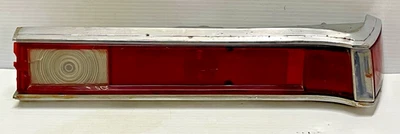 Conjunto de luz trasera derecha AMC Javelin 1968-1969, fabricante de equipos originales Foto 1 de 4