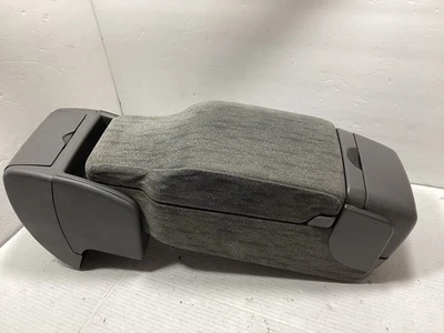00 - 05 BUICK LESABRE CENTER CONSOLE COMPLETE DARK GRAY FABRIC 13.5” ARMREST Foto 1 de 4